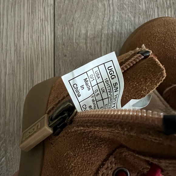 UGG Brand Baby Boots - Picture 3 of 6